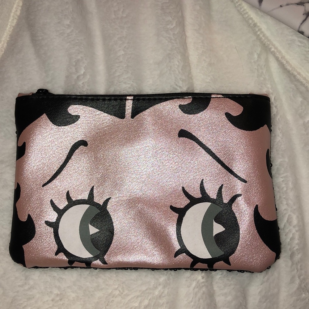 Makeup bag